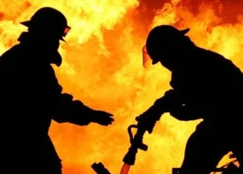 Garajdaki yangın paniğe neden oldu!