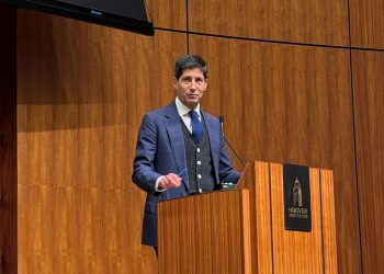 ABD Senatosu Fed başkanlığı için Kevin Warsh'u onayladı