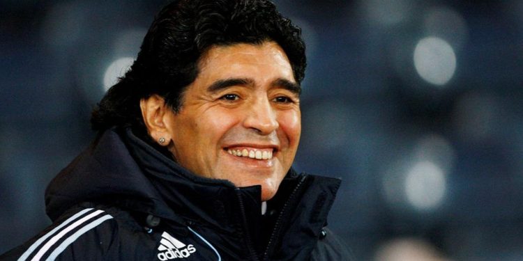 Arjantinde Maradonanın ölümüne ilişkin yürütülen davada iki doktor hakim karşısına çıktı