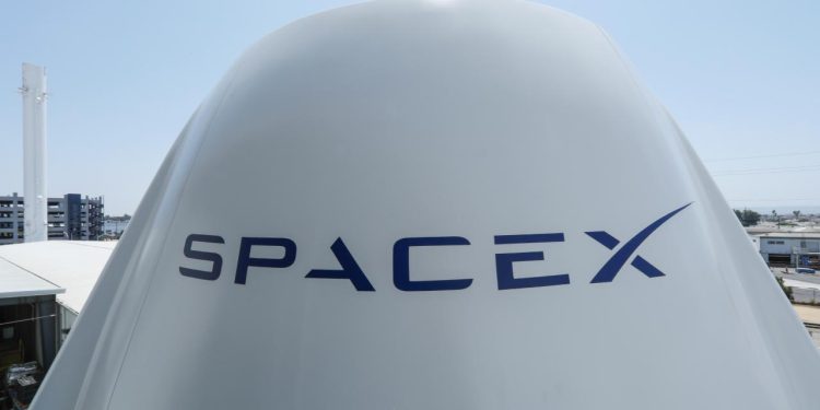Musk'ın uzay şirketi SpaceX halka arz başvurusu yaptı