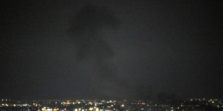 İran'ın başkenti Tahran'da hava savunma sistemleri aktif hale getirildi