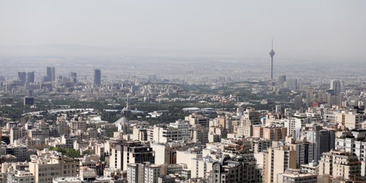 Pakistan'dan ara buluculuk misyonuyla İran'a ziyaret