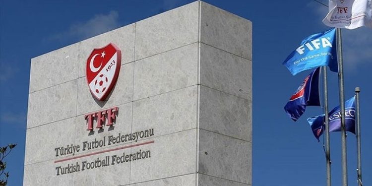 Maçlara pankartla çıkılması yasaklandı