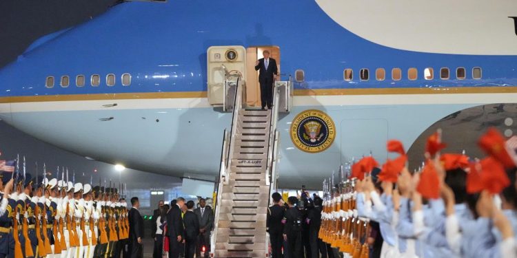 ABD Başkanı Trump, Çin'e ulaştı
