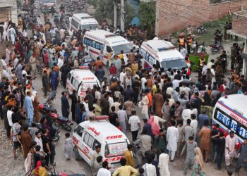 Pakistan'da etüt merkezinin çatısı çöktü: 14 öğrenci hayatını kaybetti