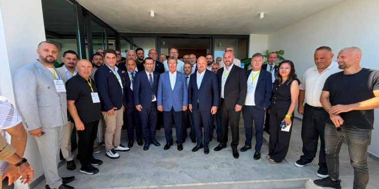 Üstel:KKTC, Doğu Akdeniz’in güvenilir yatırım merkezi olma yolunda ilerliyor