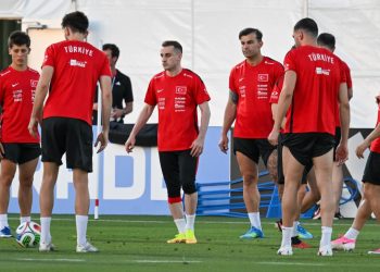 Bizim Çocuklar'ın Kanada yolculuğu başladı