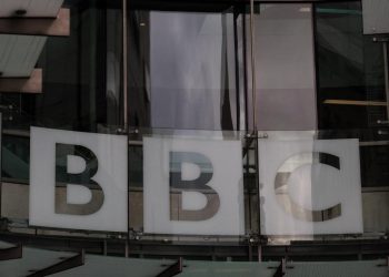 BBC, 500 milyon sterlinlik tasarruf planı kapsamında 550 kişinin işine son verecek