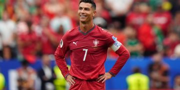 Ronaldo tarihe geçti