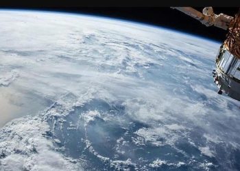 NASA'dan batan uzay teleskobunu kurtarma operasyonu: Yörüngede kritik buluşma
