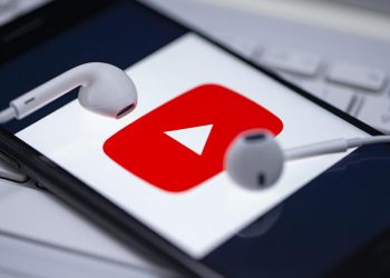 ABD'de sosyal medya bağımlılığı davası: YouTube 15 yaşındaki gençle uzlaştı