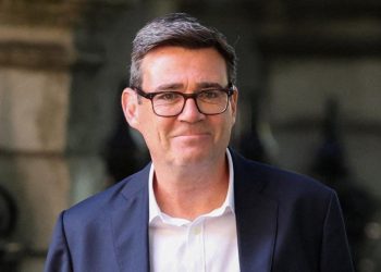 İngiltere'nin yeni Başbakanı Andy Burnham oldu