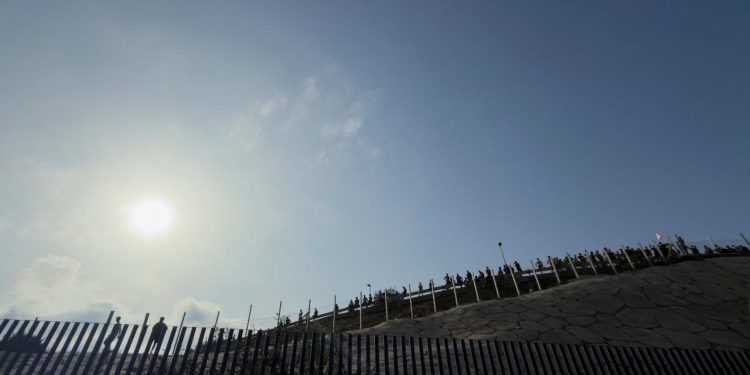 AB'den Ceuta'daki düzensiz göç girişimine karşı İspanya'ya destek mesajı