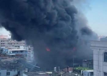 Çin'de bir ayakkabı fabrikasında çıkan yangında 28 kişi öldü