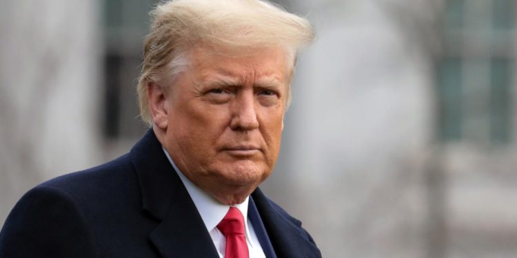Trump, İran'a yönelik saldırıların süreceğini ve anlaşmanın mümkün olduğunu belirtti