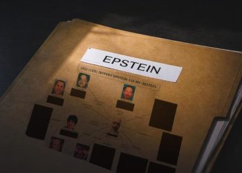 Epstein bağlantıları nedeniyle aranan Fransız manken ajansı temsilcisi Paris'te ölü bulundu