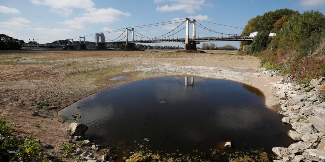 Kuraklığın ciddi boyutlara ulaştığı Fransa'da derelerin yüzde 25'i kurudu