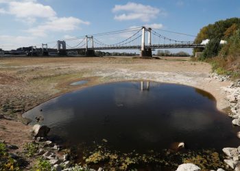 Kuraklığın ciddi boyutlara ulaştığı Fransa'da derelerin yüzde 25'i kurudu