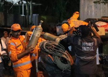 Hindistan'da hidroelektrik projesinin tünelinin çökmesi sonucu 10 kişi öldü