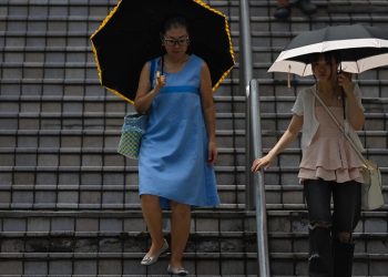 Japonyada aşırı sıcaklar nedeniyle ilk kez amansız sıcak gün uyarısı verildi