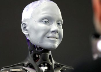 İnsansı robotlar robot okullarında gerçek iş yaşamına hazırlanıyor
