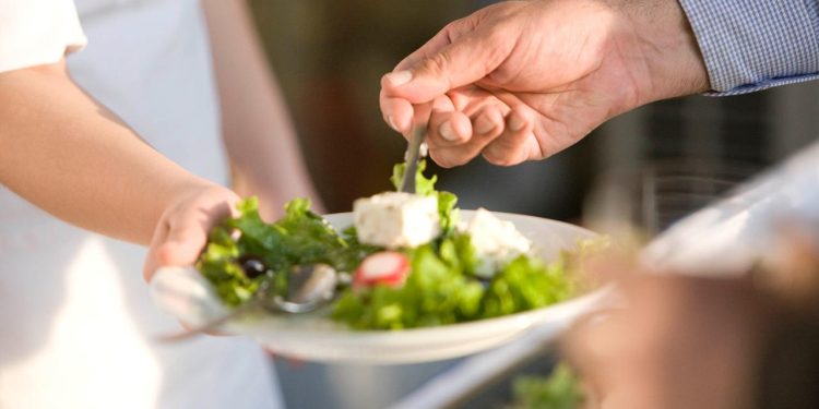 Salatadaki gizli tehlike: ABD'de binlerce kişi hastanelik oldu