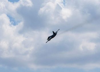 Rusya'da savaş uçağı eğitim sırasında düştü