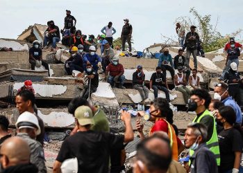 Venezuela'daki depremlerde hayatını kaybedenlerin sayısı 2 bin 295'e çıktı