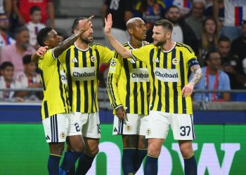 Fenerbahçe Şampiyonlar Ligi'nde lig aşamasına yükseldi