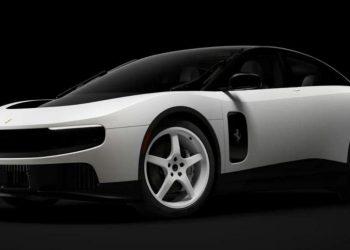 Ferrari'nin ilk elektrikli otomobili 40 milyon dolara satıldı