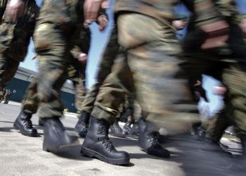 Alman ordusundaki asker sayısı 13 yılın zirvesinde