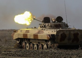 İran ordusu: BAE'deki ABD üssünde konuşlu askerleri ve helikopterleri hedef aldık