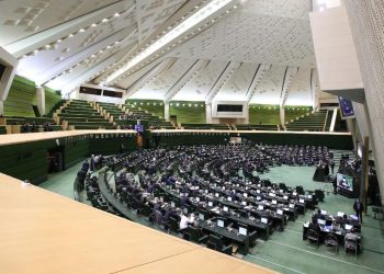 İran Meclisi'nden Hürmüz Boğazı'na ilişkin yasa hazırlığı