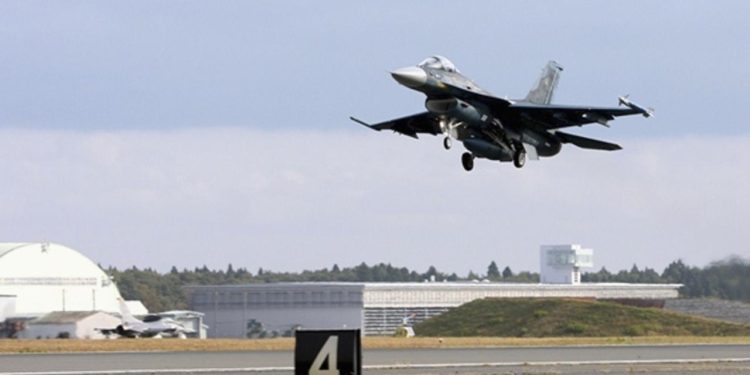 Asahi gazetesi: Japonya F2 savaş uçaklarını ilk kez Hindistan'a konuşlandırmayı planlıyor