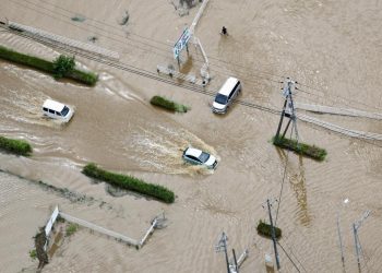 Japonya'da şiddetli yağışların neden olduğu sellerde 13 kişi yaşamını yitirdi