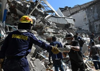 Kolombiya'da 7,4 büyüklüğündeki depremde ölenlerin sayısı 239'a çıktı