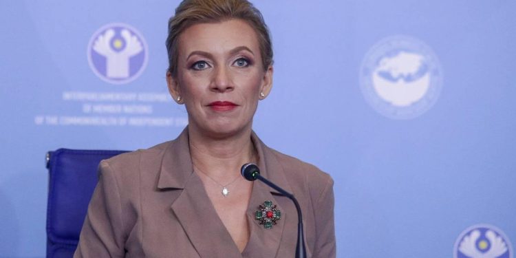Rusya'dan İngiltere'ye askeri üsleri vurma tehdidi