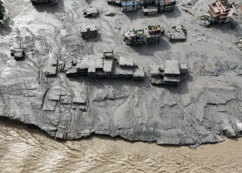 Nepal'deki selde can kaybı 270'e çıktı
