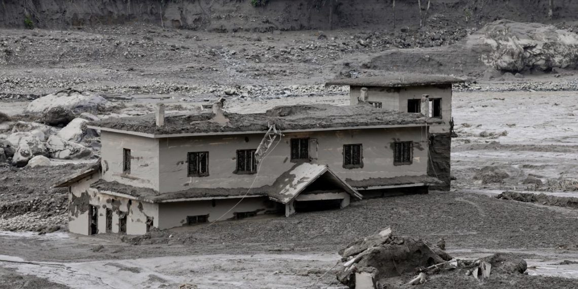 Nepal'deki selde hayatını kaybedenlerin sayısı 734'e yükseldi