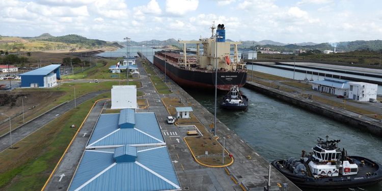 El Nino stratejik güzergahı vurdu: Panama Kanalı gemi geçişlerini azaltıyor