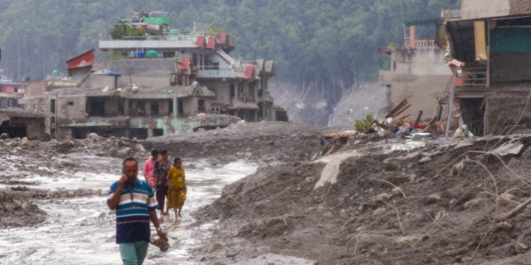 İklim krizi dünyanın çatısını vurdu: Nepal ve Tibet'teki felaketin arkasında küresel ısınma var