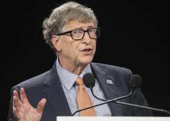 Bill Gates'ten yapay zeka uyarısı: Milyarca kişinin ölümüne yol açabilir