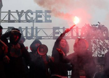 Fransa'da eğitim protestosu: 400'den fazla gözaltı
