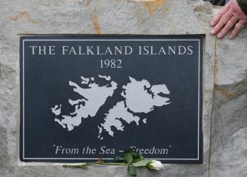 İngiltere Dışişleri Bakanı Miliband: Adalar Falkland İngiltere'nindir ve öyle kalacaktır