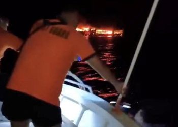 Filipinler'de yolcu feribotunda çıkan yangın sonucu 5 kişi öldü, 87 kişi kayboldu