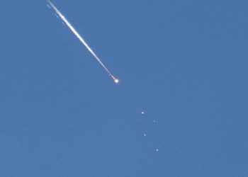 Suudi Arabistan, Husilerin Riyada attığı balistik füzenin imha edildiğini açıkladı