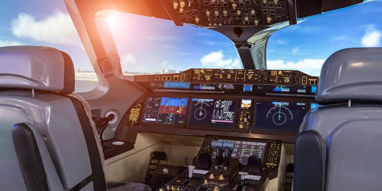 Kendi kendine uçan uçaklar göreve başladı: Pilot devri bitiyor mu?