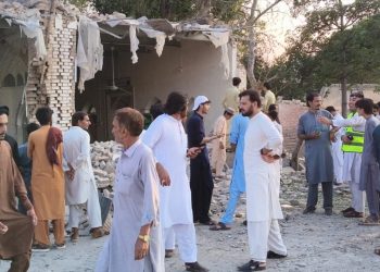 Pakistan'da saldırılarda en az 21 kişi öldü