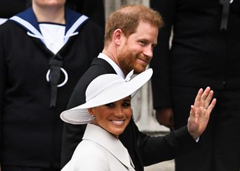 Kraliyetten Harry ve Meghan'a resmi sınır: Sade vatandaş muamelesi görecekler