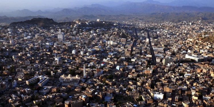 Yemen'de Husilerin Taiz iline düzenlediği saldırıda biri çocuk 5 kişi öldü